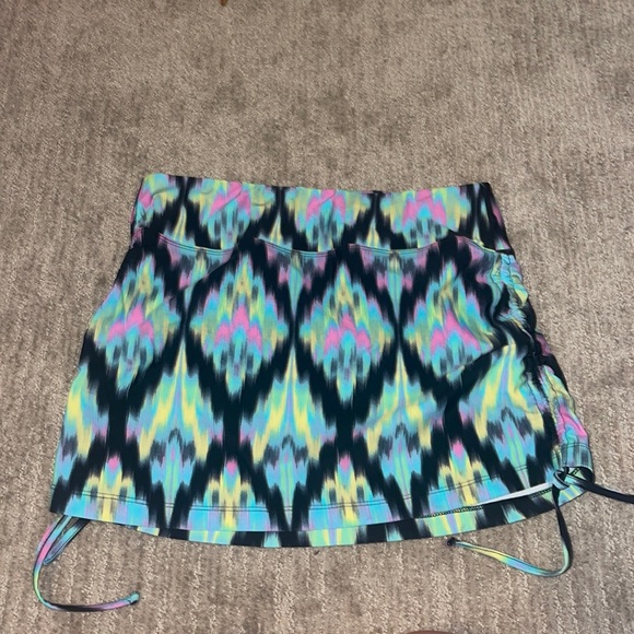 Geometric skirt - Picture 1 of 1